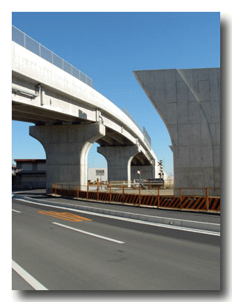 天浜線に架けられた東名の下り線側道!
